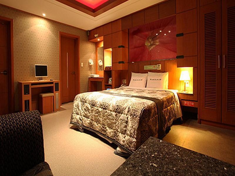 Rampart Hotel Suwon Extérieur photo