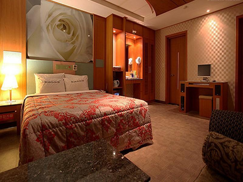 Rampart Hotel Suwon Extérieur photo